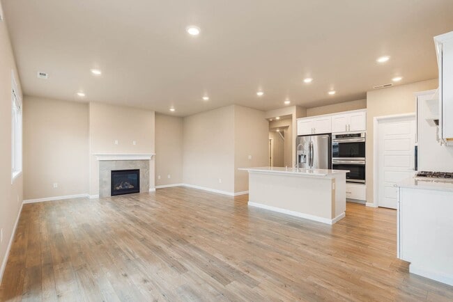 Building Photo - 25800 203rd Ave SE