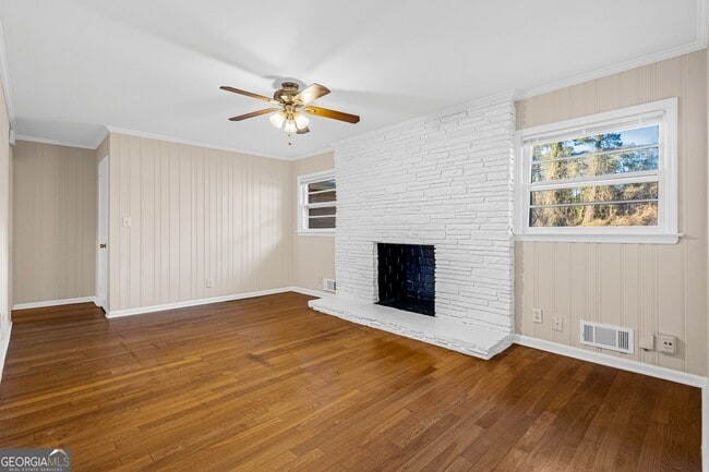 Building Photo - 4140 Rainbow Dr