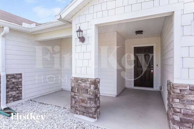 Building Photo - 12554 Lake Taylor Lane