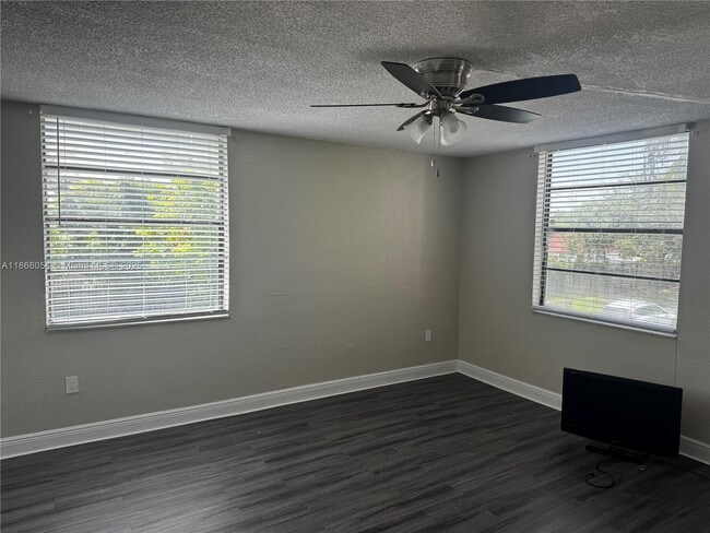 Foto del edificio - 1744 NW 55th Ave