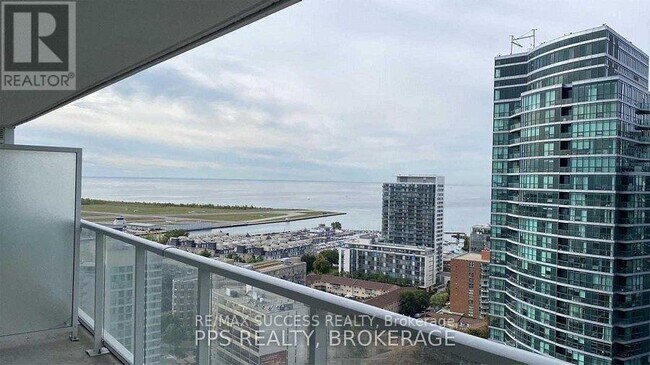 Photo du bâtiment - 2905 Bathurst St