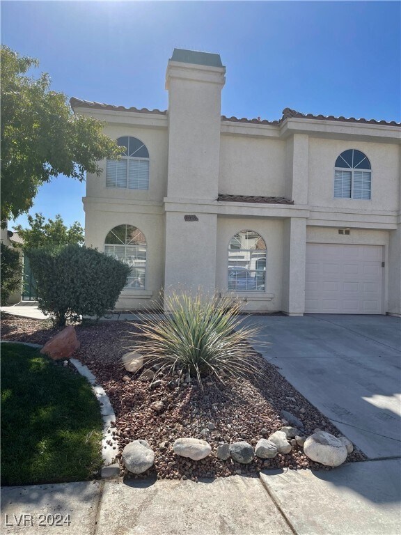 Foto principal - 8035 Laurena Ave
