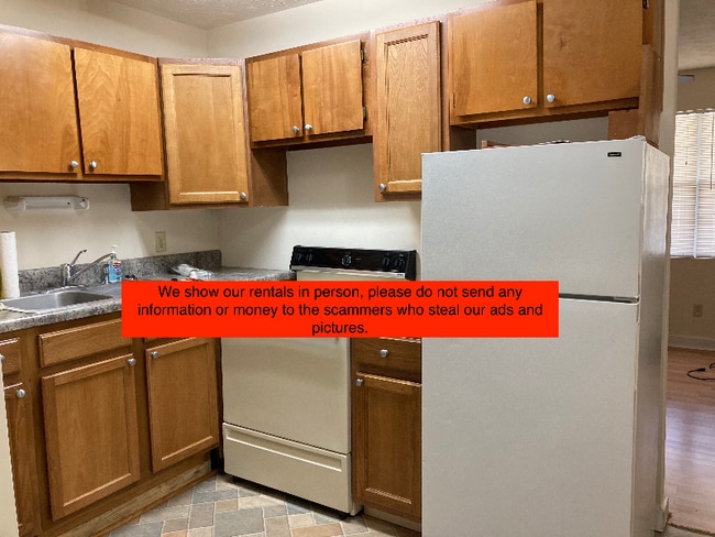 Foto del edificio - 627 Windcrest Dr