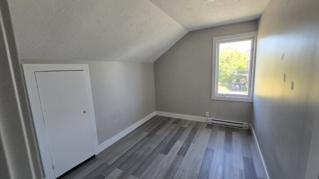 Building Photo - 14 Lefurgey Ave