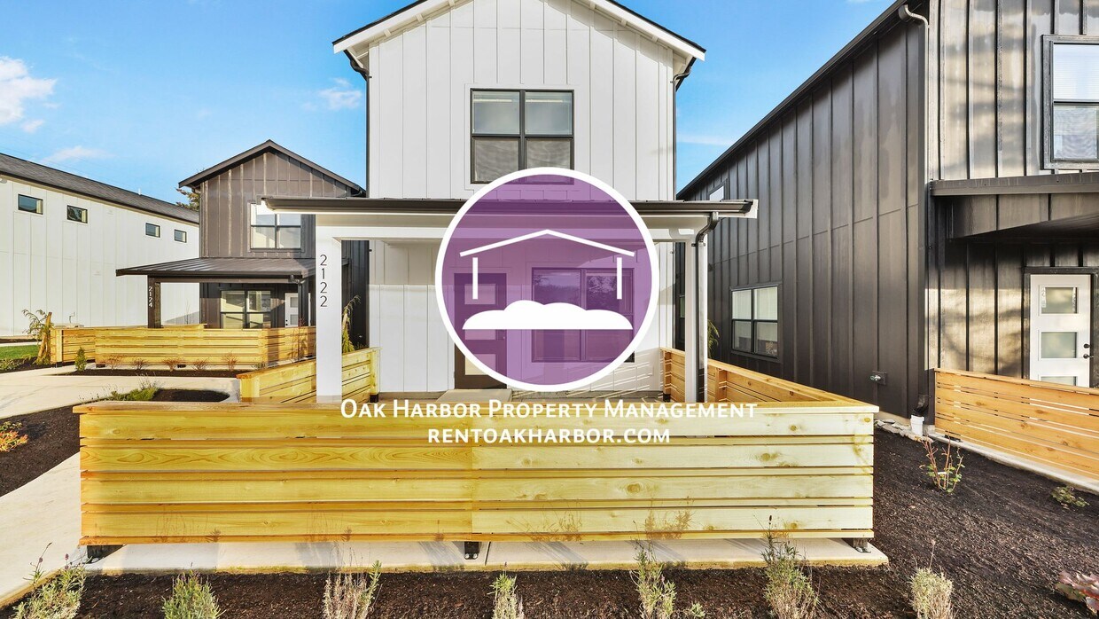 Foto principal - 3 Bed 2 Bath - A/C Mini-split - Fabulous F...