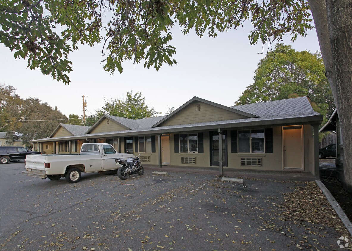 Foto del edificio - 3751 Taylor Rd