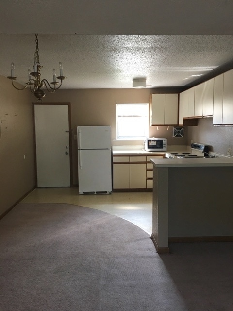 Building Photo - 1615 Sylvan Ln