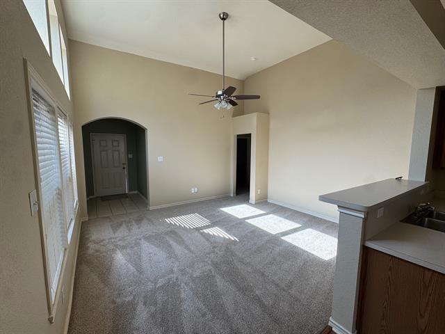 Foto del edificio - 8831 Holliday Ln