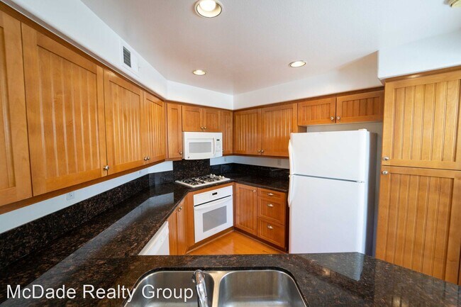 Building Photo - 12037 Tivoli Park Row