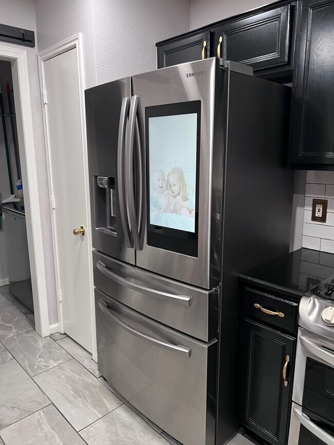 Foto del edificio - 2806 Dove Tree Dr