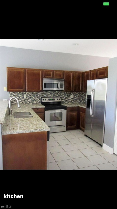 Primary Photo - 1196 Hatteras Cir