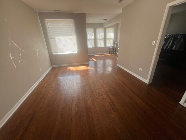 Foto del edificio - 1416 E 68th St