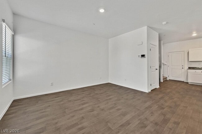 Foto del edificio - 7488 Mountain Ledge St