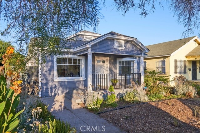 Foto del edificio - 3708 3rd Ave