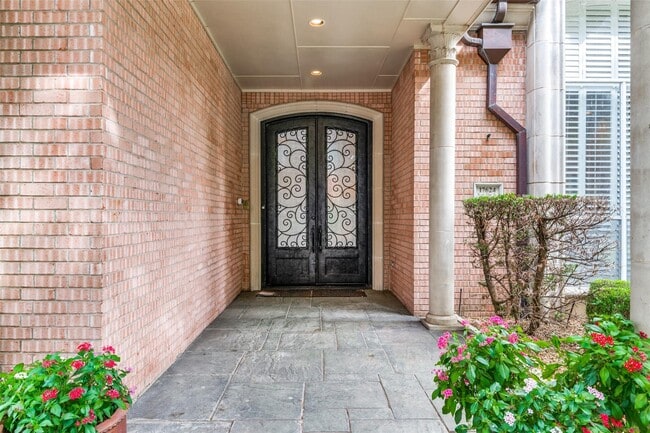 Foto del edificio - 17624 Woods Edge Dr
