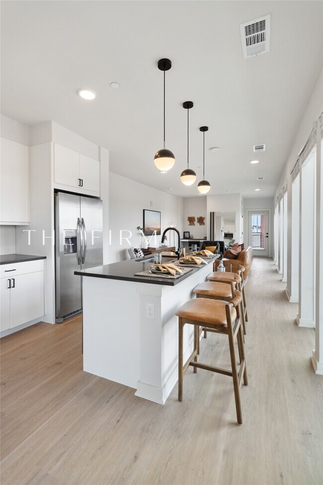 Building Photo - 3001 W 11th St