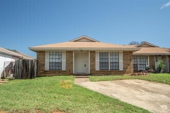 Building Photo - 2502 Windy Pine Ln