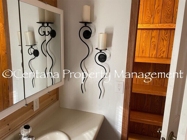 Foto del edificio - 2 bedroom 2 bathroom mobile home on Cobban!