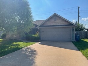 Building Photo - 5302 SW Monaco Ln