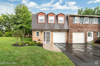 Building Photo - 15 Stirrup Dr