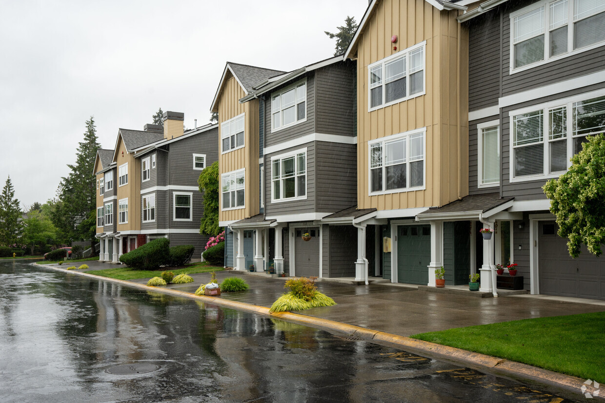 Primary Photo - Meadowview Village at Rivertrail