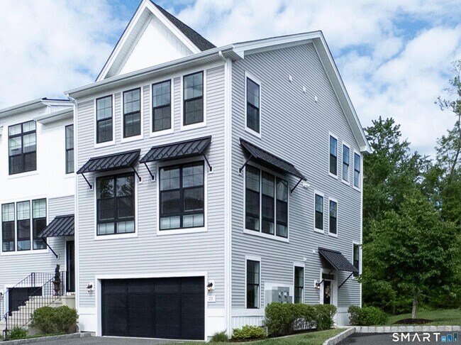 Foto del edificio - 25 Brentwood Cir