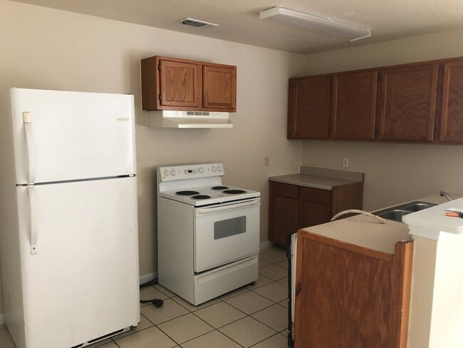 Foto del edificio - 7547 Windsor Oaks