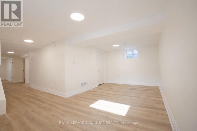 Photo du bâtiment - 5 Twentieth St