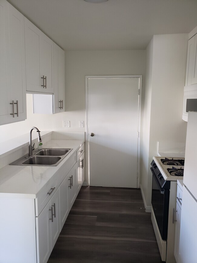 Foto del edificio - 4936 Acacia St