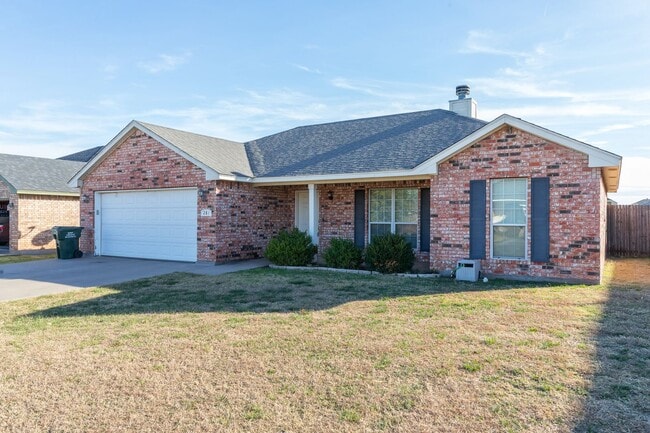 Building Photo - 3/2/2 READY TO RENT!