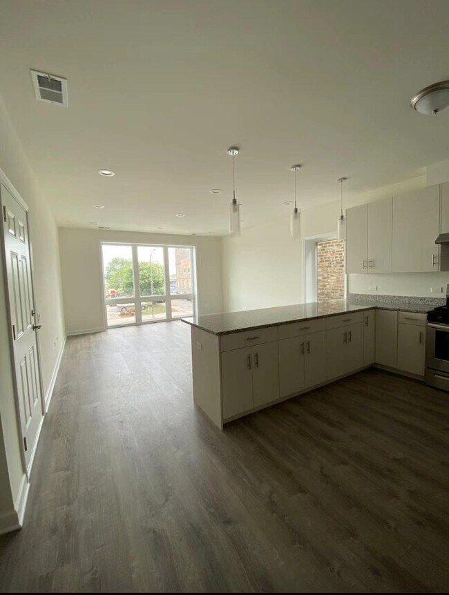 Foto del edificio - 3220 S Ashland Ave