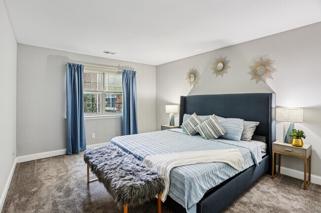 Building Photo - The Village of Pennbrook Apartments