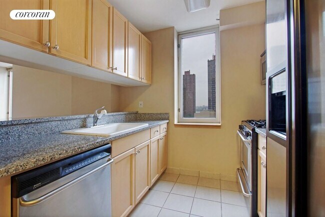 Foto del edificio - 1760 2nd Ave