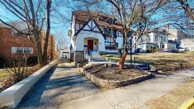 Foto del edificio - 2405 Grandview Ave