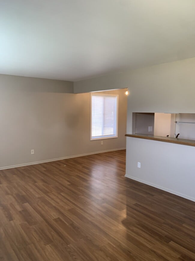 Living room - Charter Oak Drive