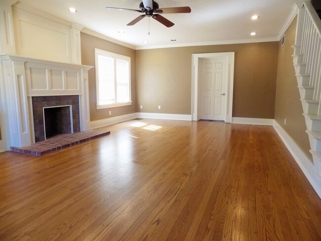 Building Photo - 1940’s GORGEOUS home in Norman, Classen Mi...