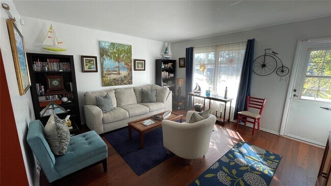 Foto del edificio - 3828 Hawkeye Cir