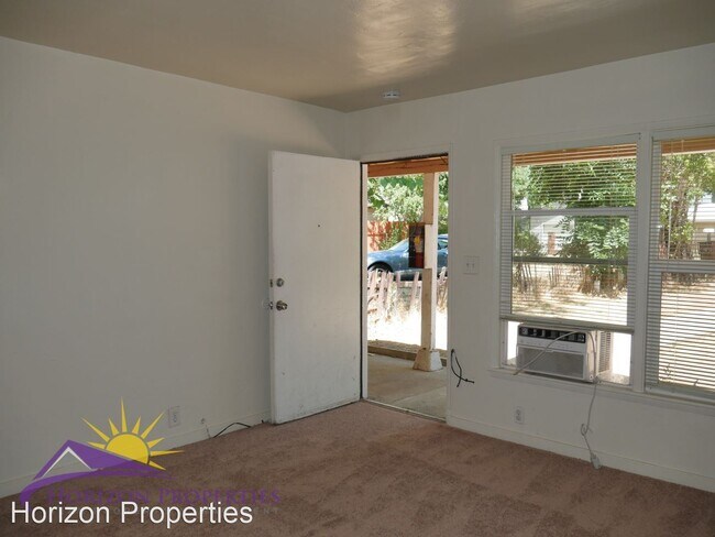 Foto del edificio - 2850-2864 33rd Ave