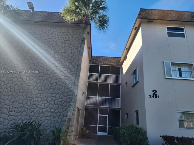 Foto del edificio - 2451 SW 82nd Ave