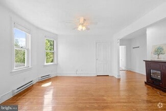 Building Photo - 502 Park Ave