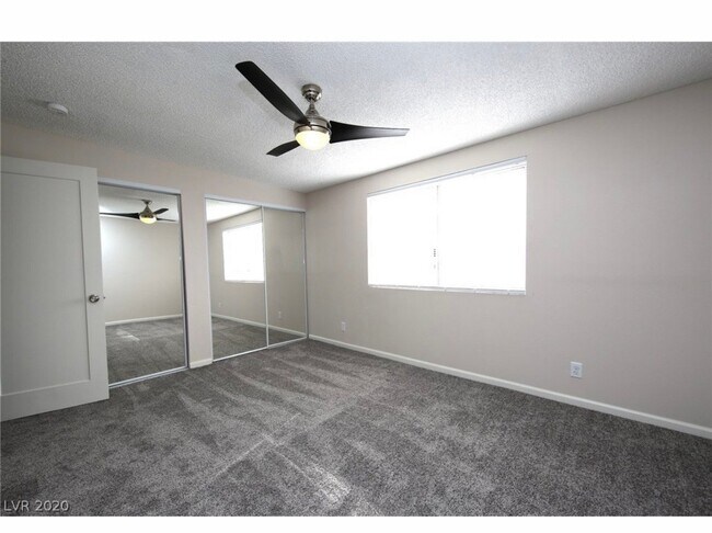 Building Photo - 7165 Bridgeview Ave