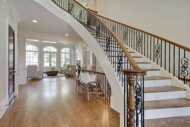 Foto del edificio - 453 Londonberry Rd NW