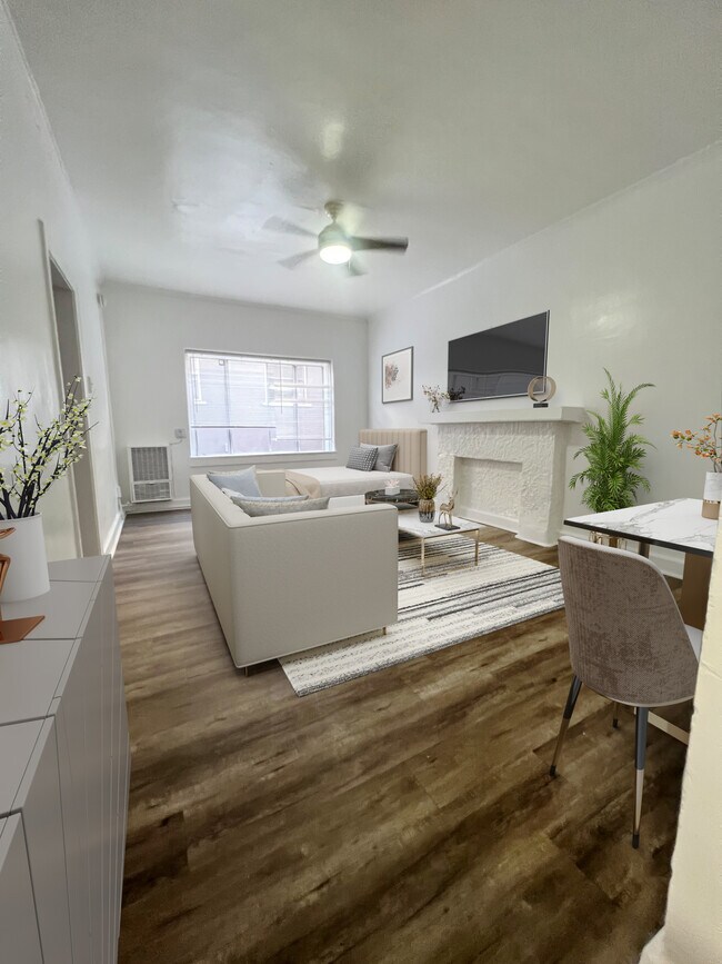 Building Photo - 687 Shatto Pl