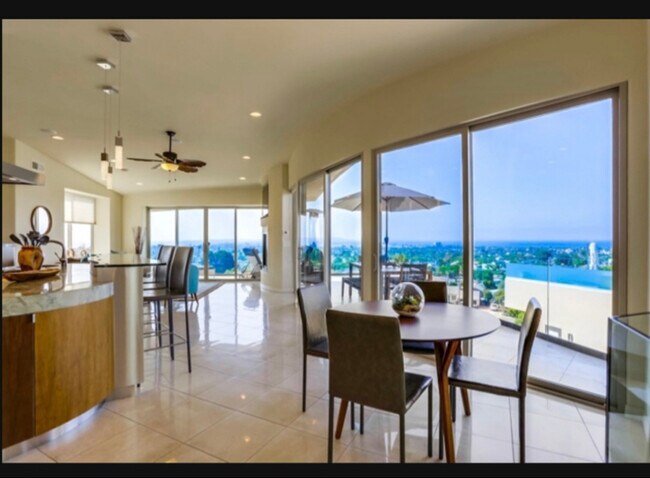 Foto del edificio - 1518 Monmouth Dr