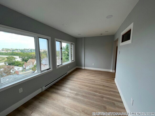 Building Photo - 31 Faywood Ave
