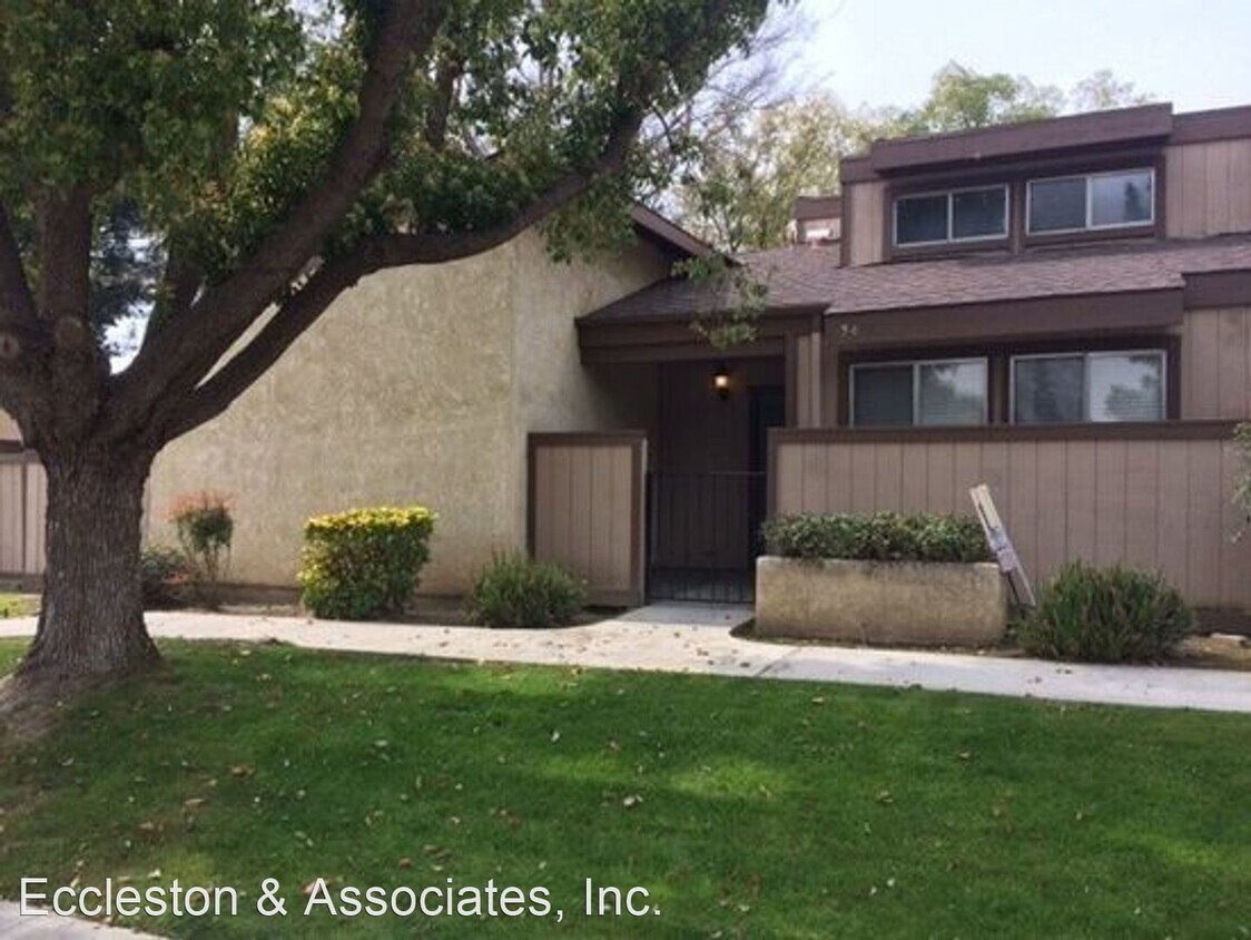 Primary Photo - 2 br, 1 bath House - 5500 Dunsmuir #34