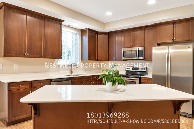 Foto del edificio - Nice 3 bed/2.5 bath Farmington townhome