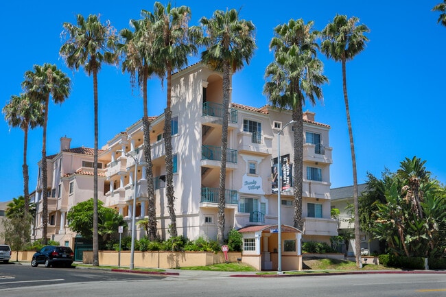 EXTERIOR  PALM TREES - 1337 South Bundy Drive