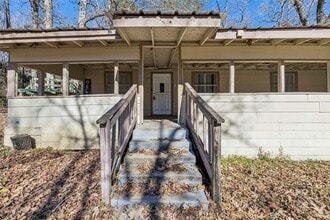 Building Photo - 111 Lazy Trail