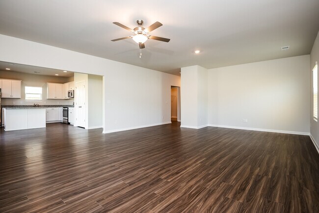 Foto del edificio - 252 Clydesdale Cir